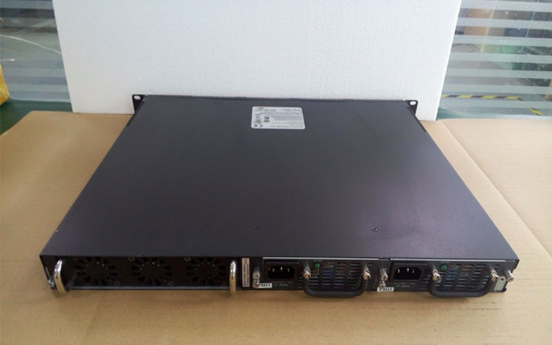 Quanta LB6M 10GB 24-Port SFP+ Switch Dual Power Supply 24 cổng quang Quanta LB6M 10GB 24-Port SFP+ Switch Dual Power Supply 24 cổng quang