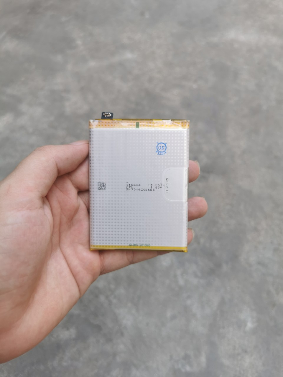 thay pin điện thoại realme q2 chính hãng 3 thay pin điện thoại realme q2 chính hãng 3
